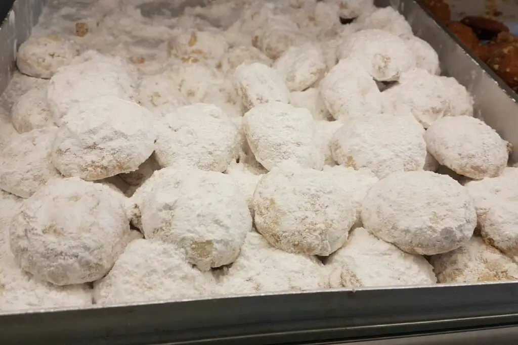 Kourampiedes - Greek Christmas Cookies