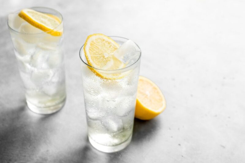 15 Refreshing Gin Drink Recipes That'll Give Any Bartender A Run For Their Money Tom Collins Cocktail
