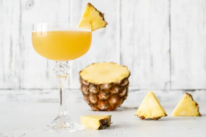 15 Best Whiskey Drink Recipes That'll Tingle Your Taste Buds